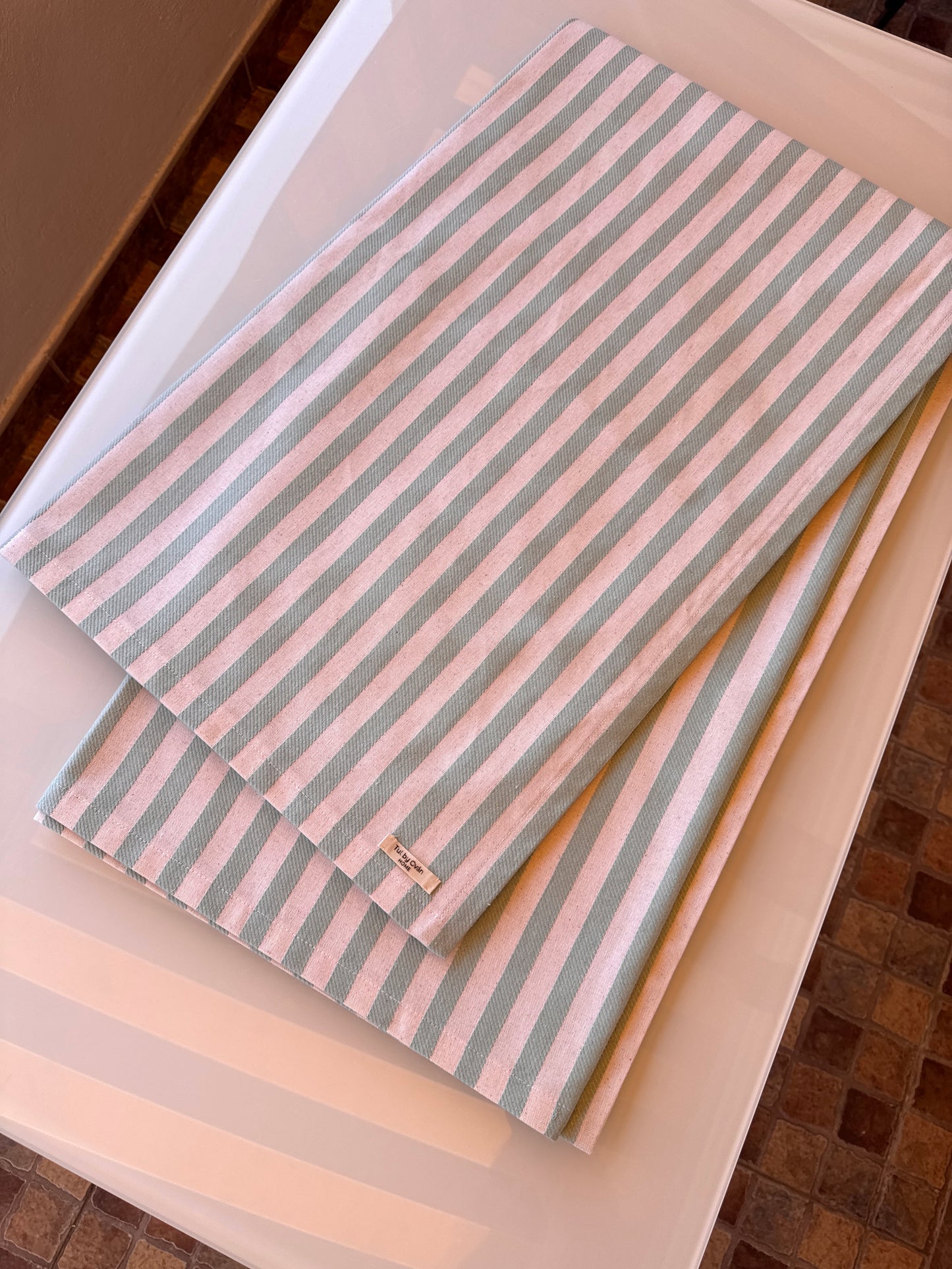 Mare tablecloth