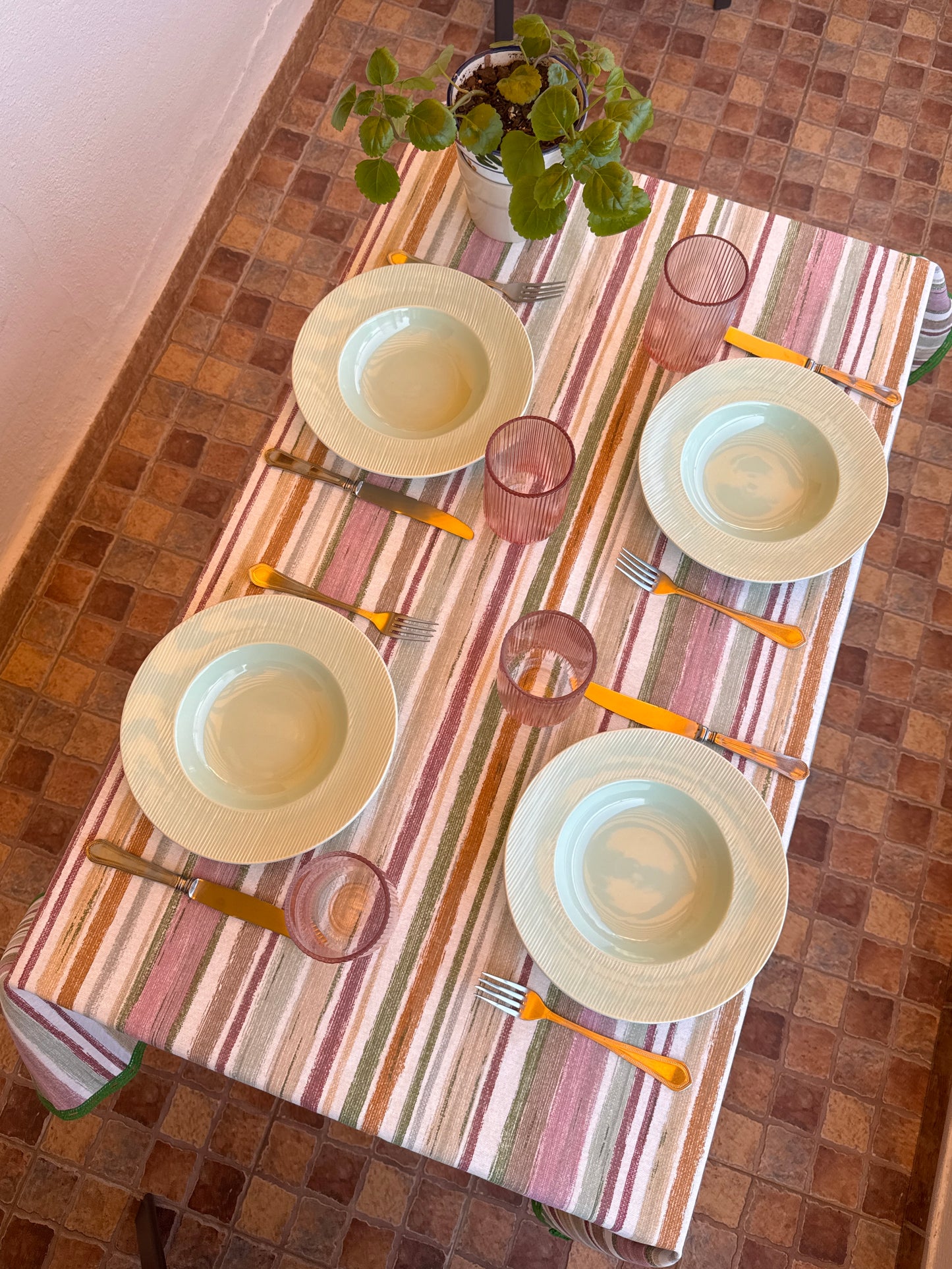 Bari tablecloth